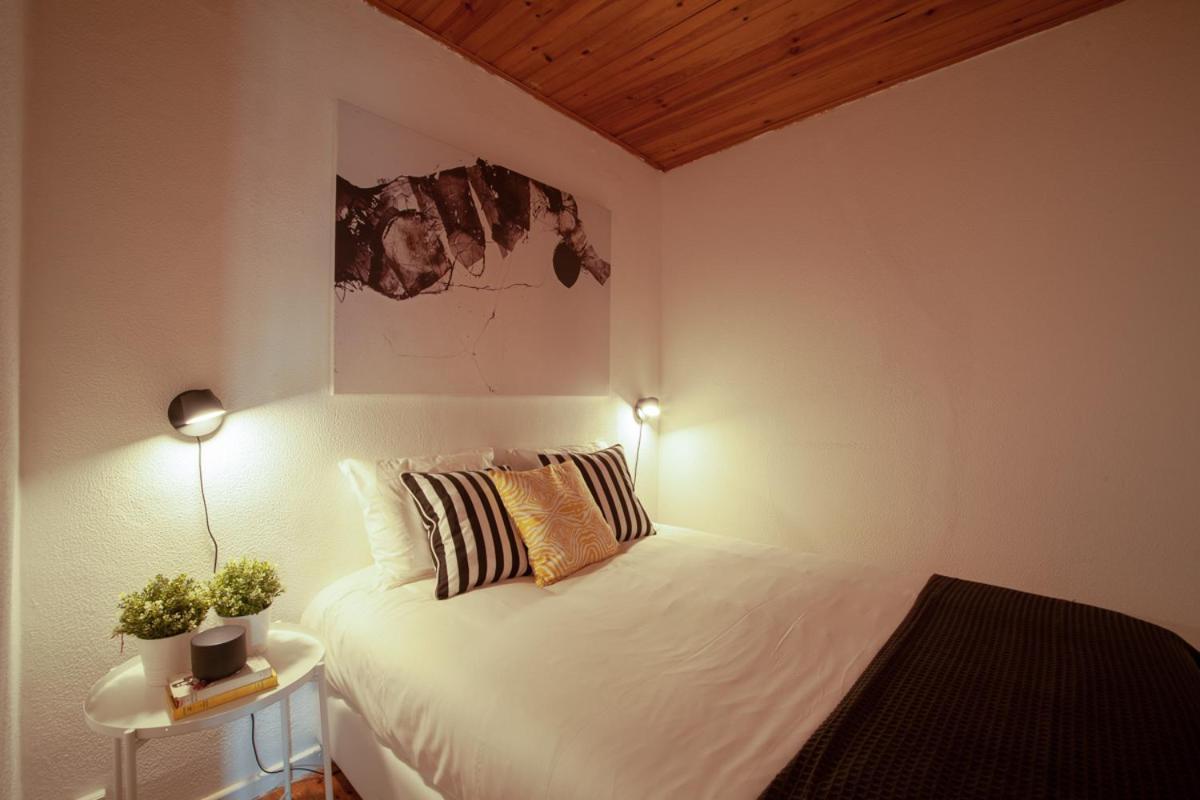 Apartment Tejo View At Alfama Stairs With Terrace Lissabon