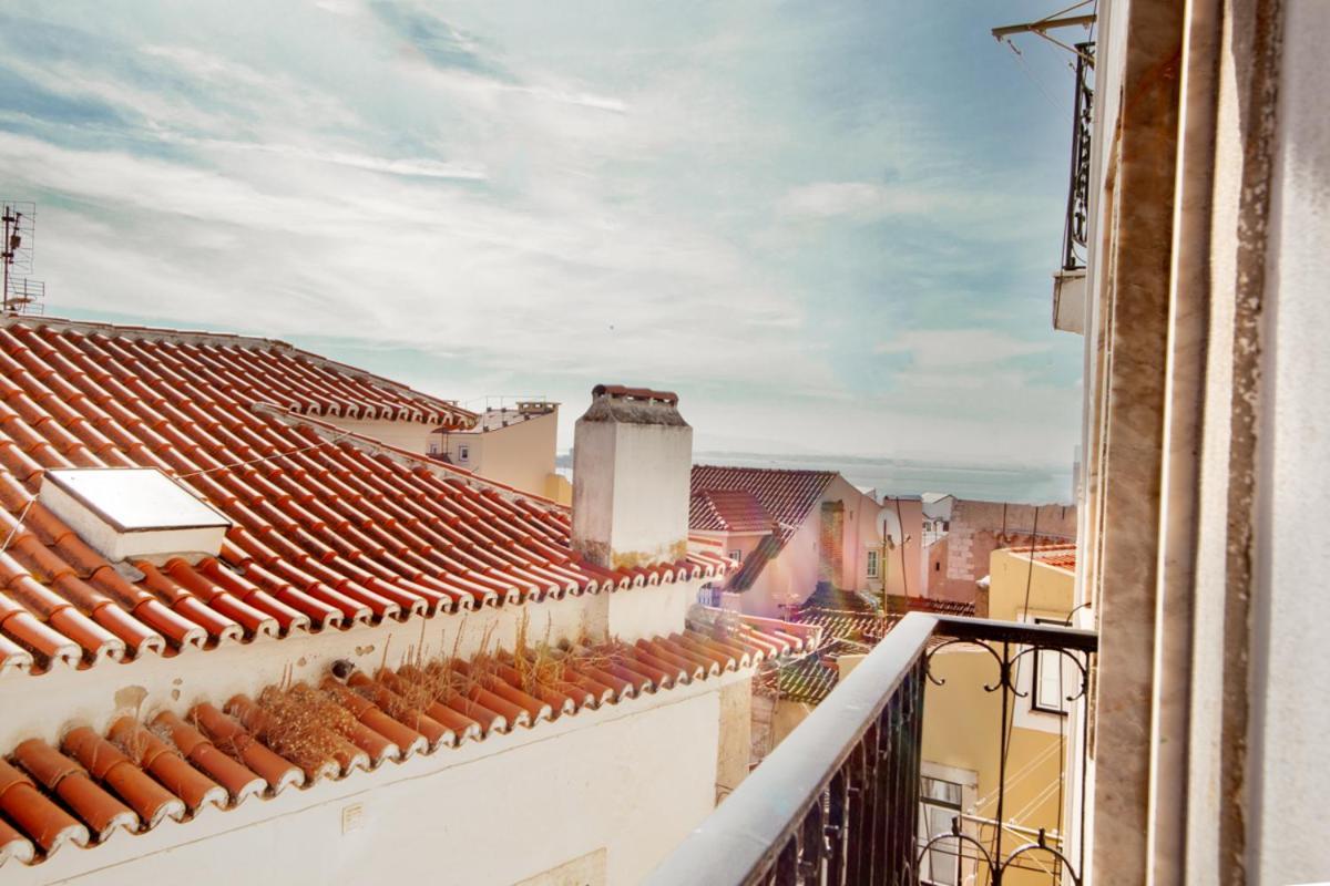 Tejo View At Alfama Stairs With Terrace Apartment